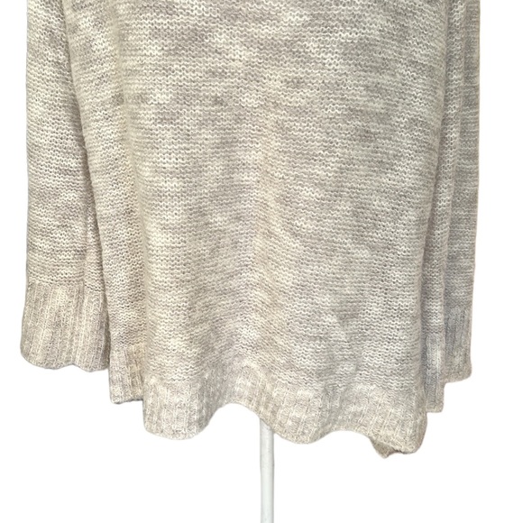 Free People Gray & White Gossamer Alpaca Oversized V-Neck Sweater - S + - Picture 7 of 15